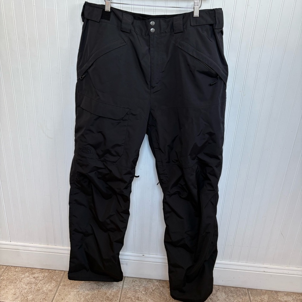 The North Face Solid Black Freedom Insulated Outd… - image 2